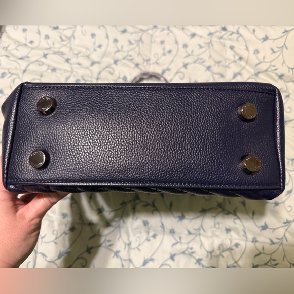 Lug Charter classic VL convertible tote bag in Navy with plaid lining - Picture 3 of 8